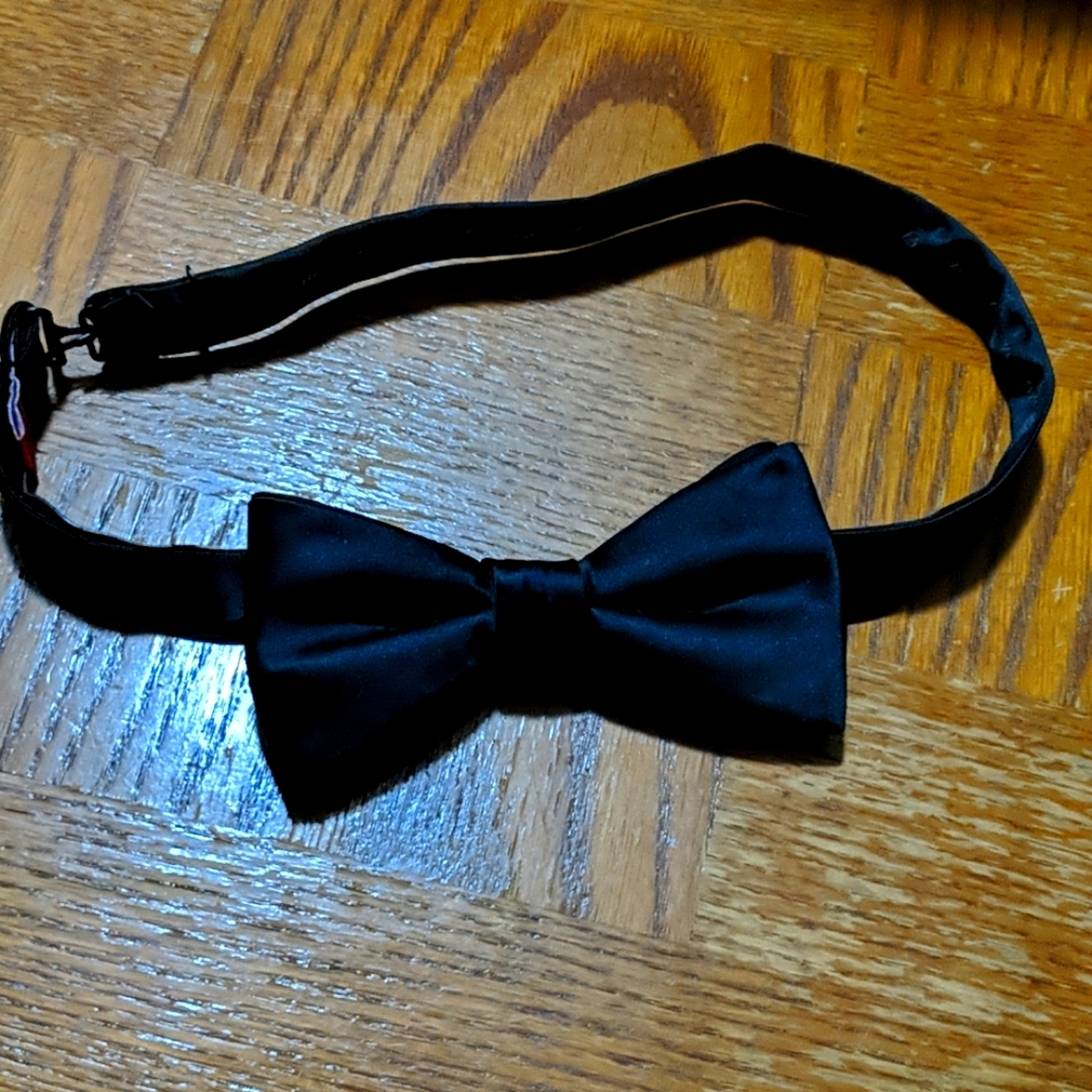 Unused Black Bow Tie with Clip
